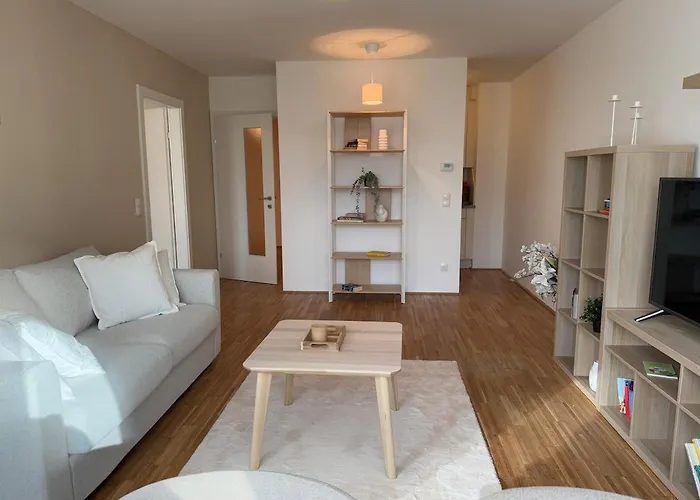 1br, Train Station, Central, Modern 公寓